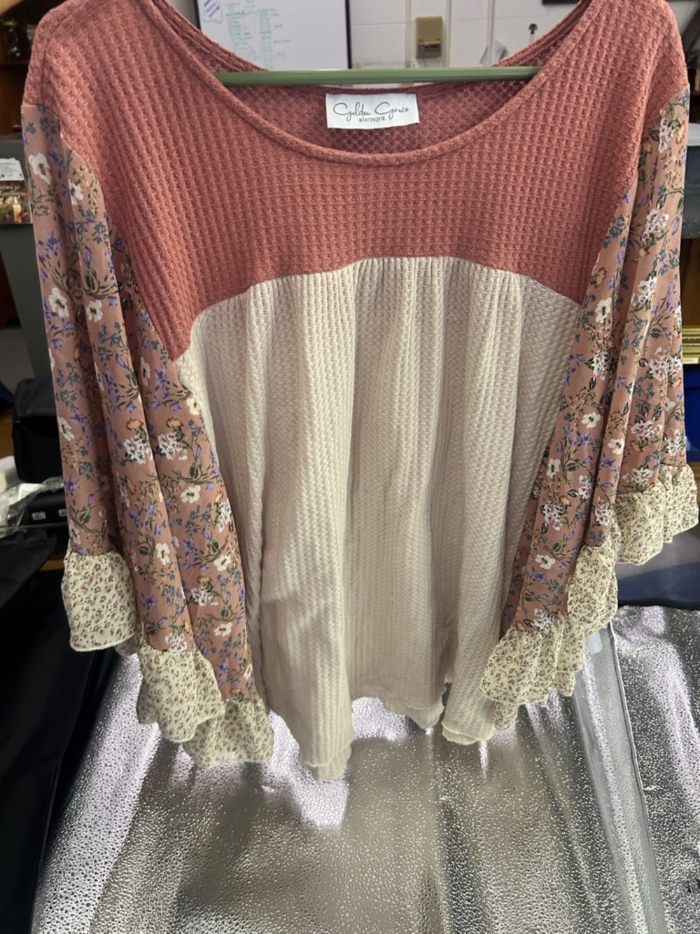1X Floral Sleeve Two-Tone Waffle Knit Blouse - Pink & Cream Butterfly sleeves - Picture 4 of 5